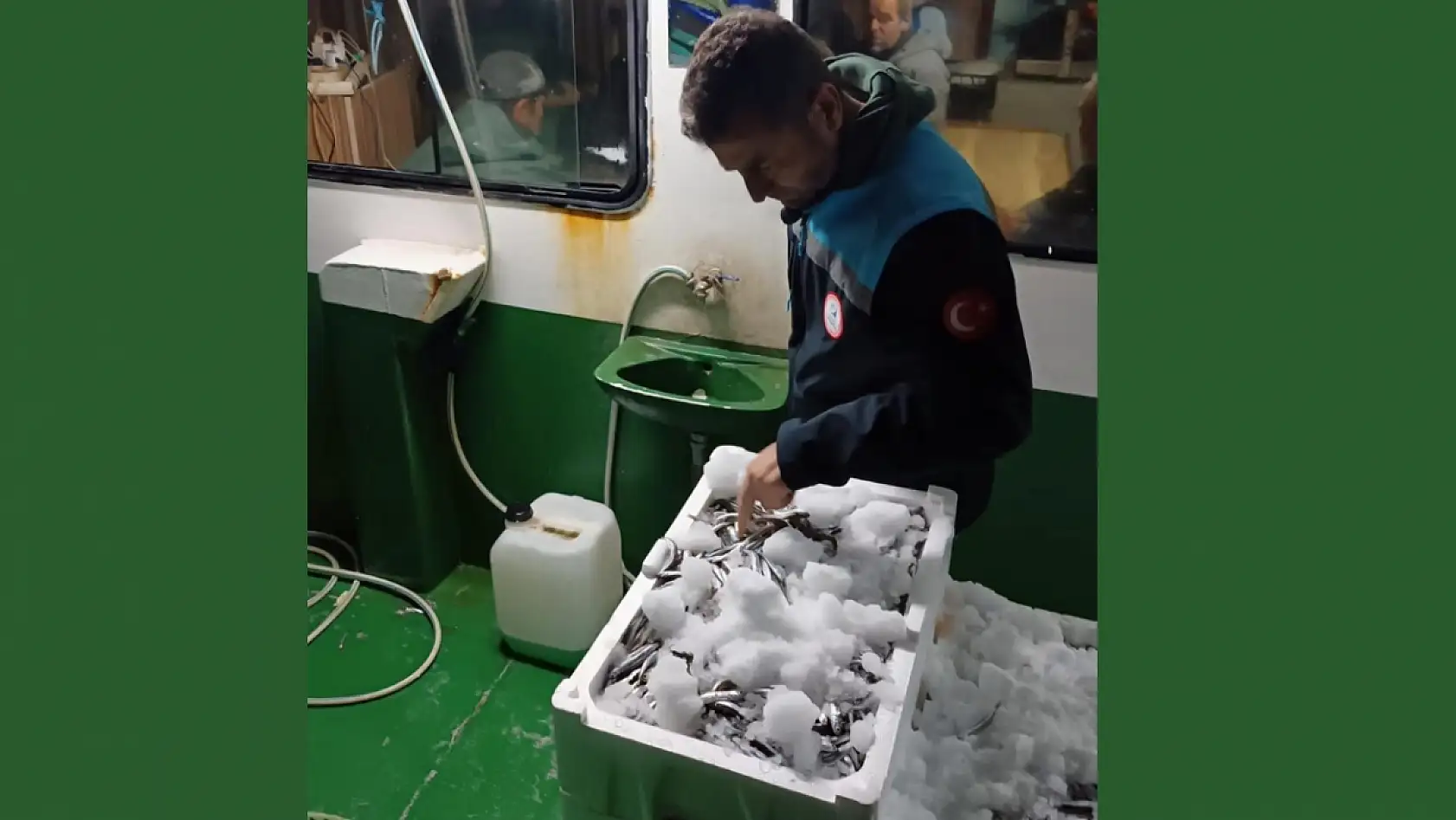 Reis 48 Kontrol Gemisi hamsi denetiminde