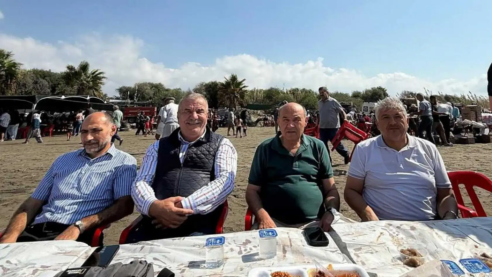 Seydikemer'in Karadere Mahallesi'nde Hortum Felaketinin Tekrar Yaşanmaması İçin Şükür Yemeği