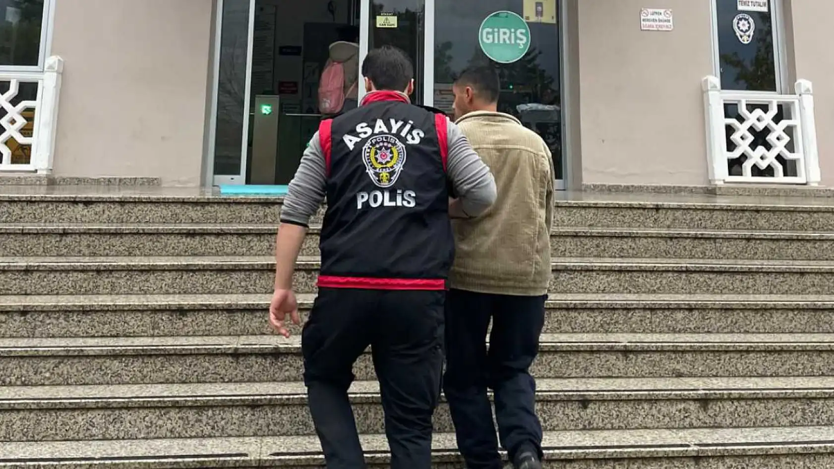 Muğla'da aranan şahıslara geçit yok: 9 tutuklama