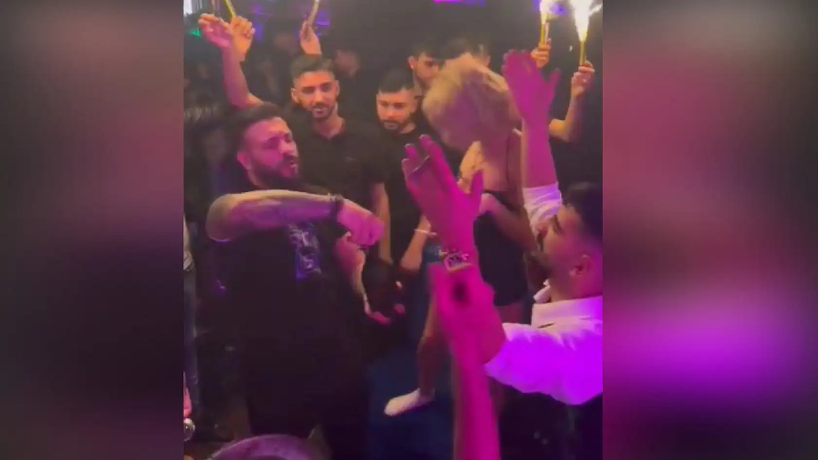 Gece kulübünde alem yaptığı görüntüleri ortaya çıkan SMA'lı bebeğin babası intihar etti