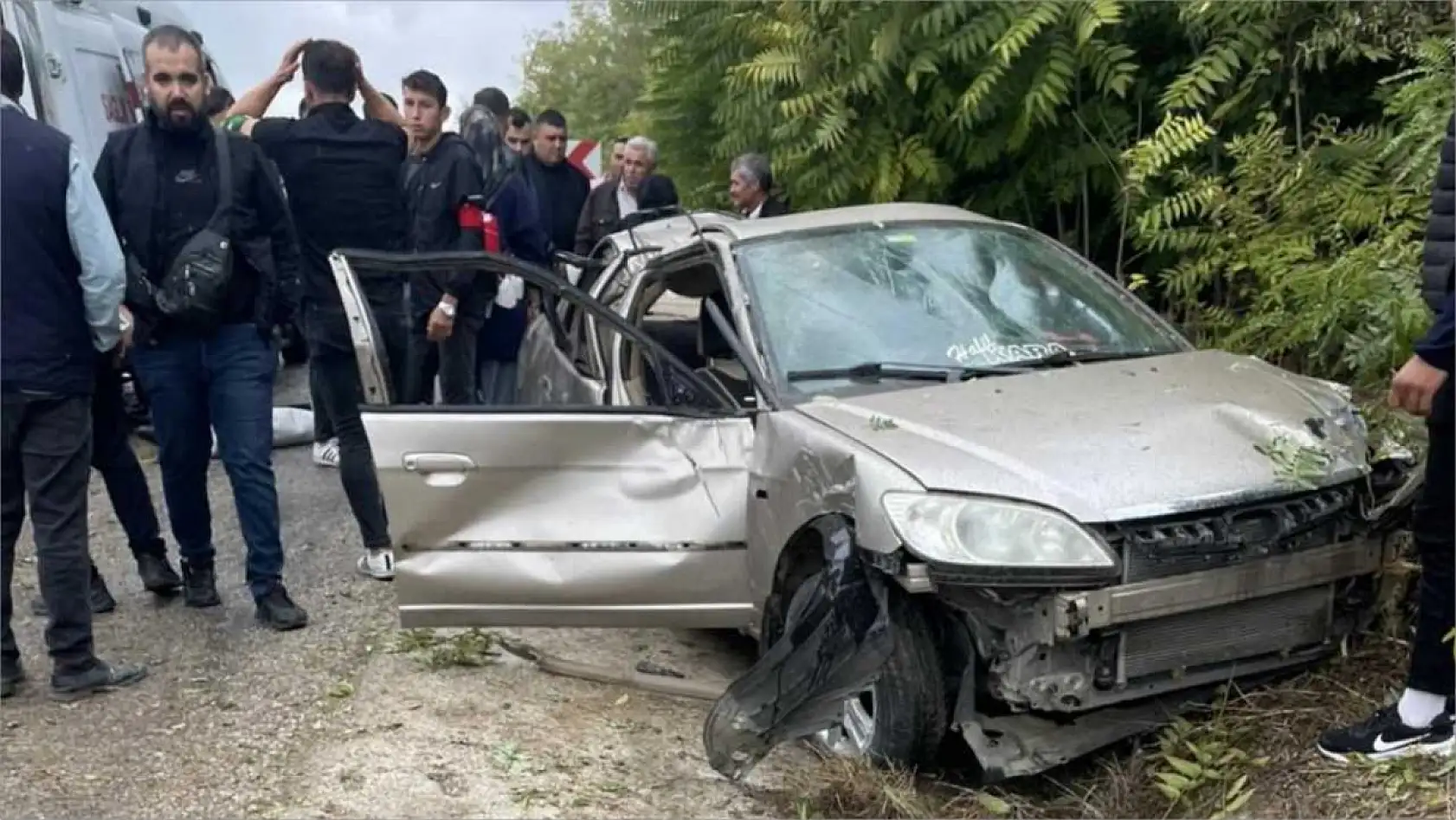 Düğün Yolunda Feci Kaza! 1 Ölü, 4 Yaralı