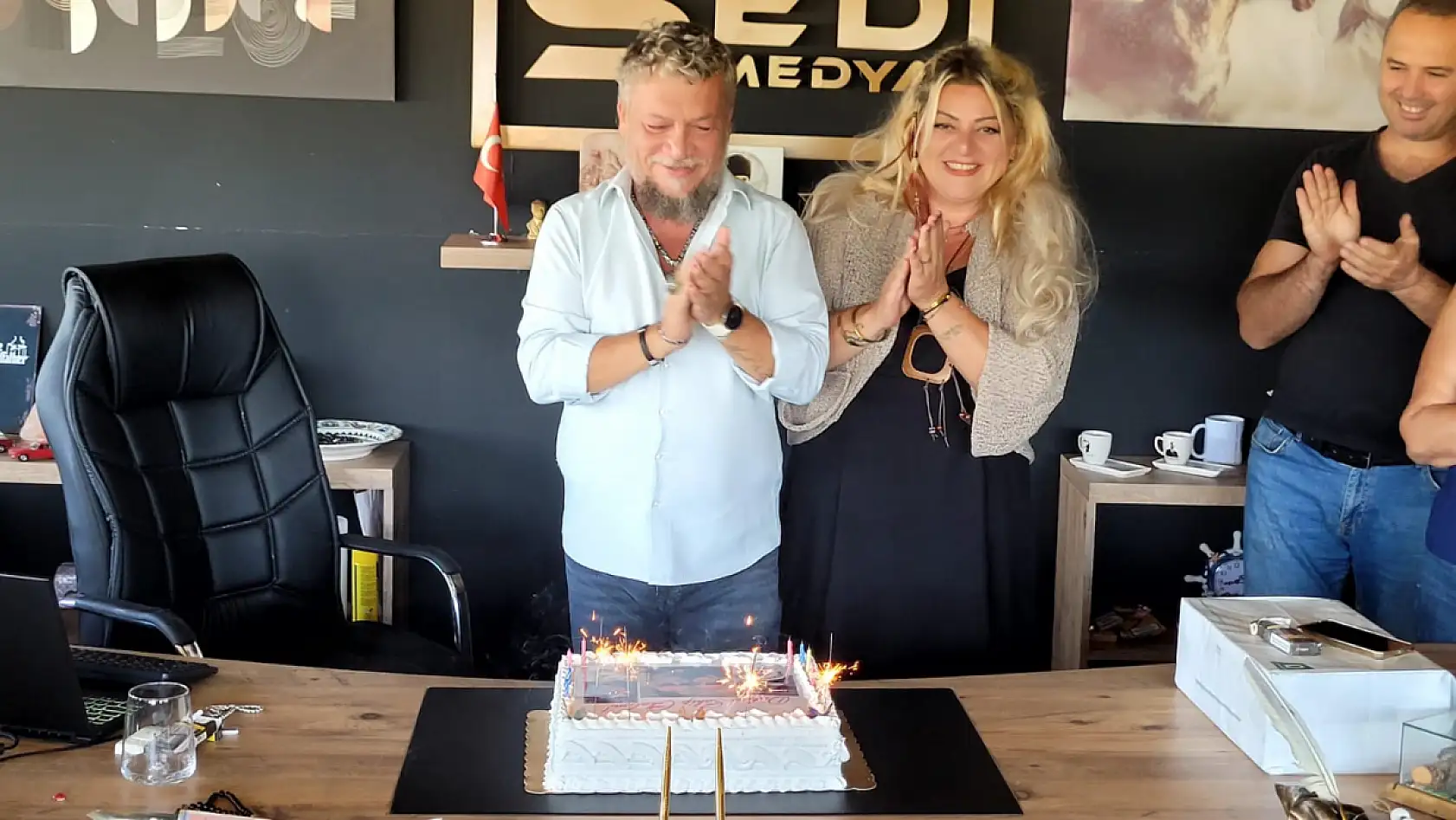 Seda Köktener'e Sürpriz Doğum Günü Kutlaması