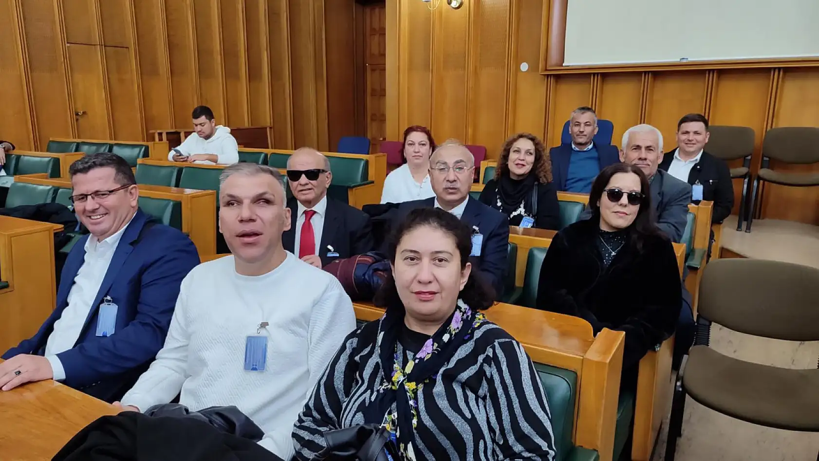 Altı Nokta Körler Derneği Fethiye Şubesi'nden Özgür Özel'e Ziyaret