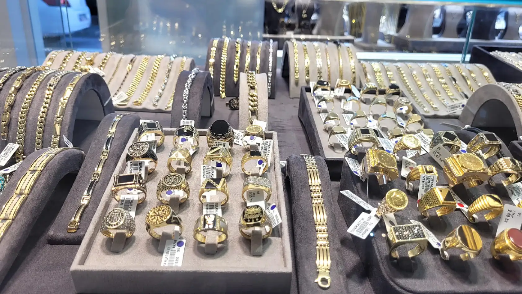 Fethiye'de altına ilgi artıyor: Blue Diamond'dan işçilikte yüzde 50 indirim