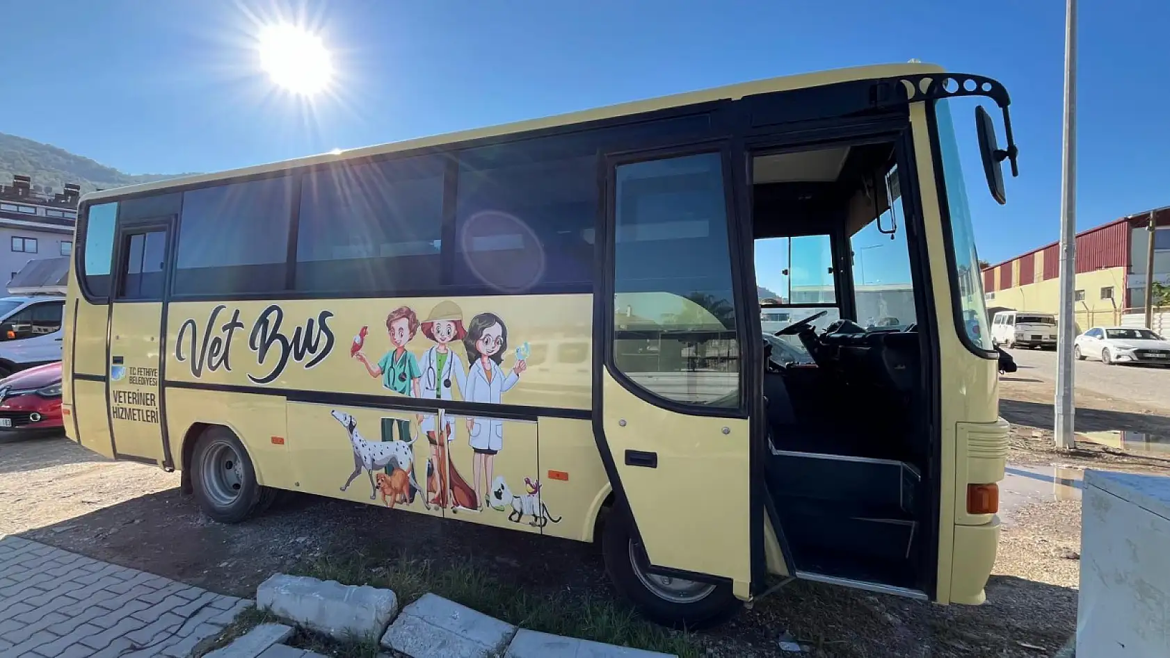 Fethiye Belediyesi VETBUS ile Sokak Hayvanlarına Hizmet Vermeye Devam Ediyor