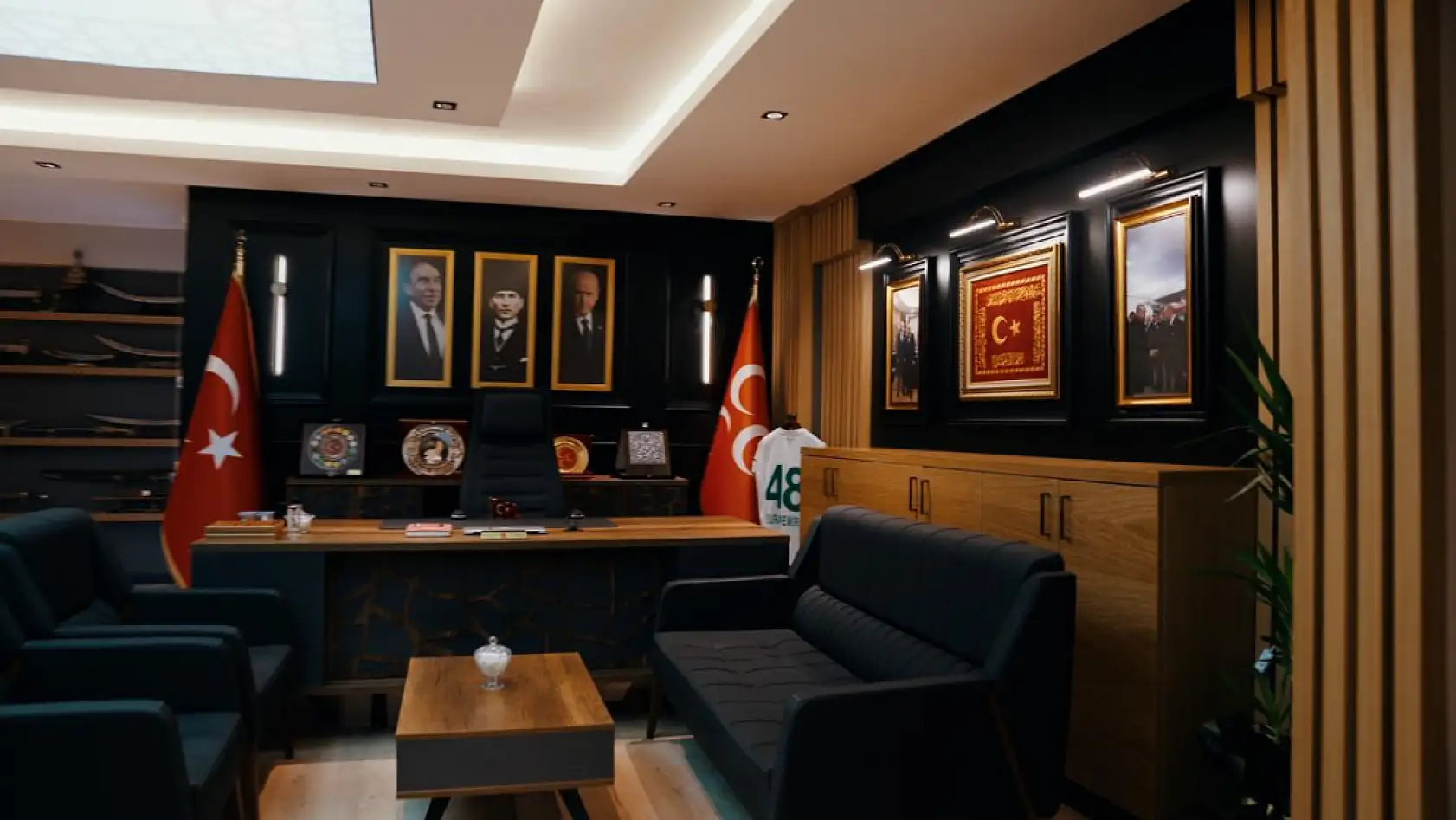 MHP Muğla İl Başkanlığı yeni hizmet binasında vatandaşları ağırlıyor