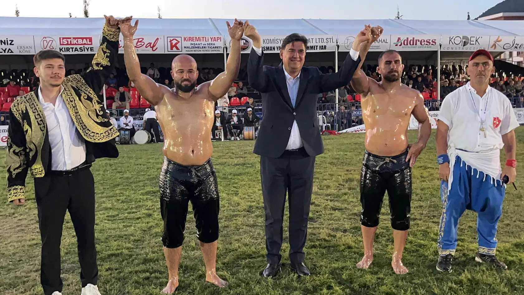 Fethiye'de başpehlivan Feyzullah Aktürk oldu