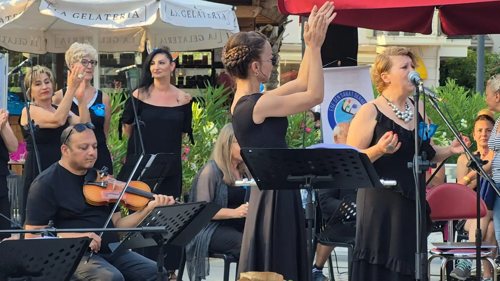 EGE SEN Sanat Derneği'nden Türk Sanat Müziği ziyafeti