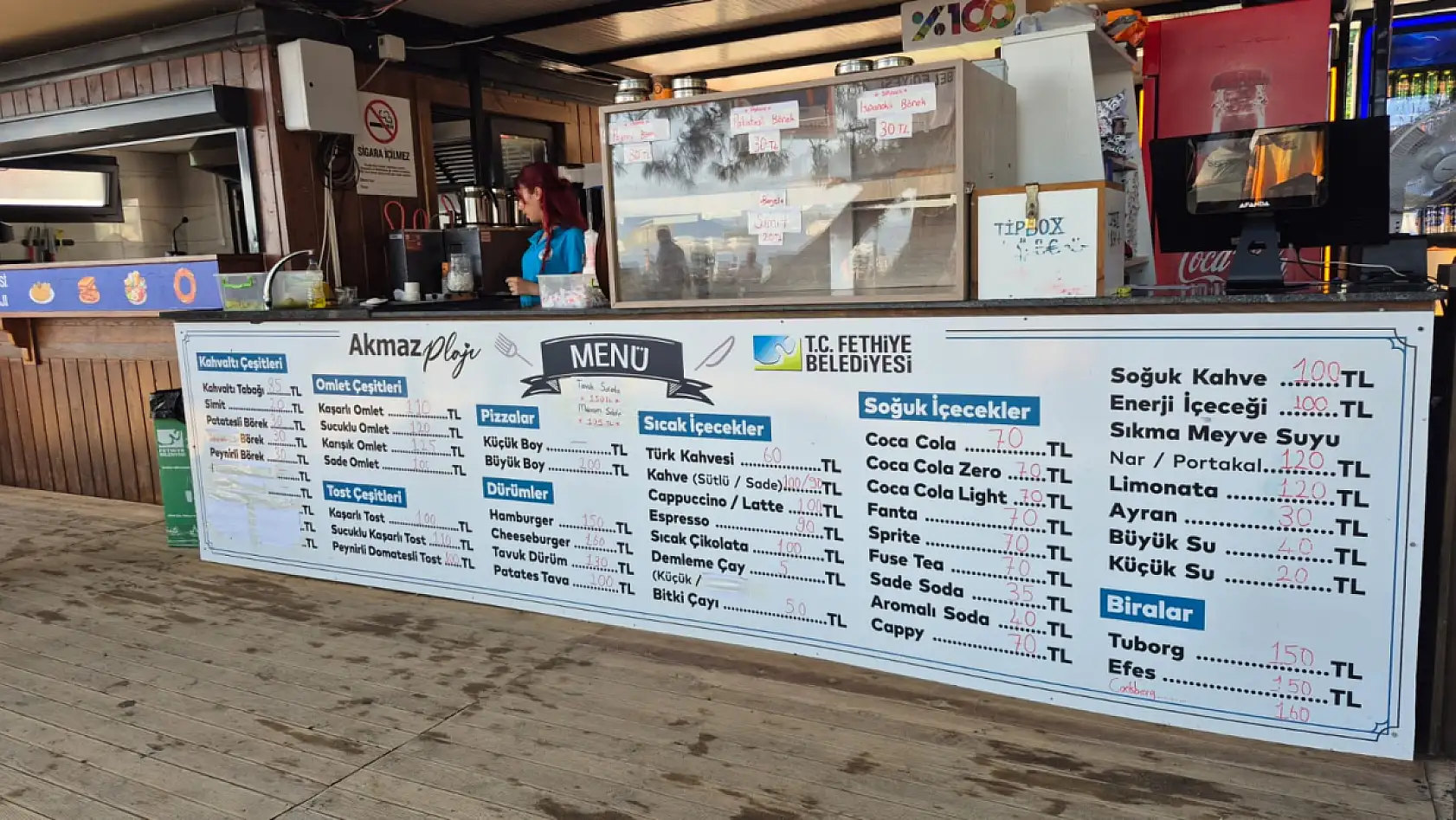 Fethiye Akmaz Plajı Vatandaşlardan İlgi Görüyor