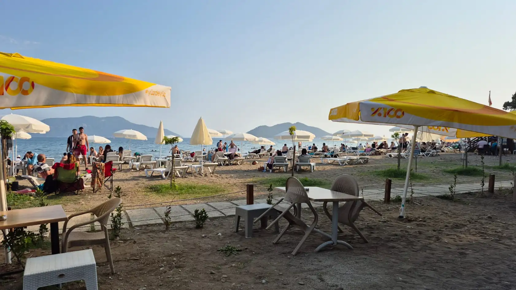 Fethiye Akmaz Plajı Vatandaşlardan İlgi Görüyor