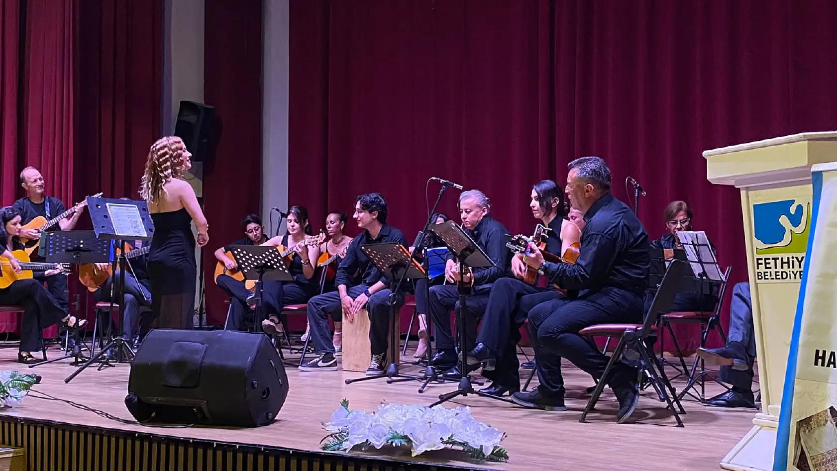 Fethiye'de 'Türk Batı Müziği' konseri düzenlendi