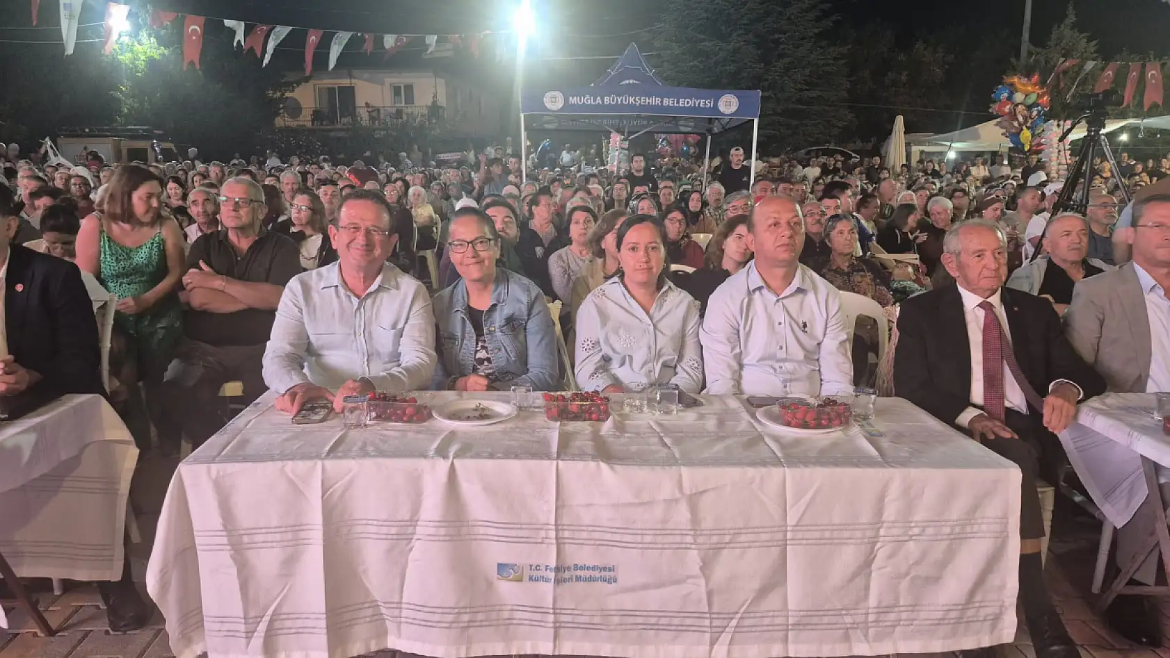 Fethiye'de Nif Kiraz Festivali coşkusu