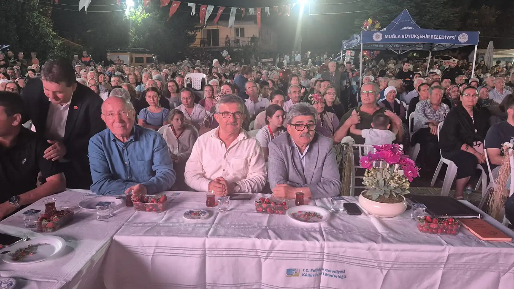 Fethiye'de Nif Kiraz Festivali coşkusu