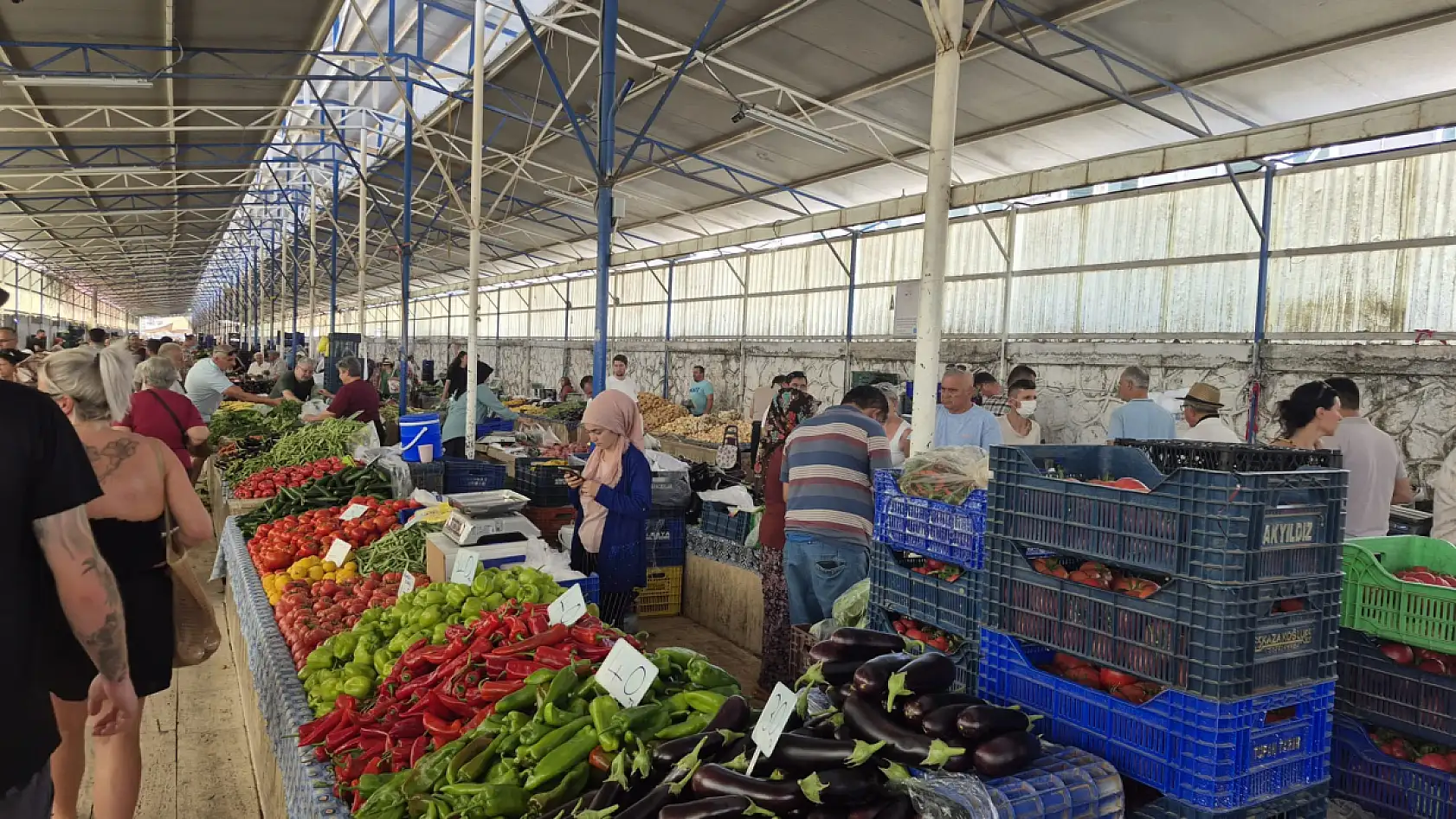 Fethiye pazar esnafları turizm hareketliliği bekliyor