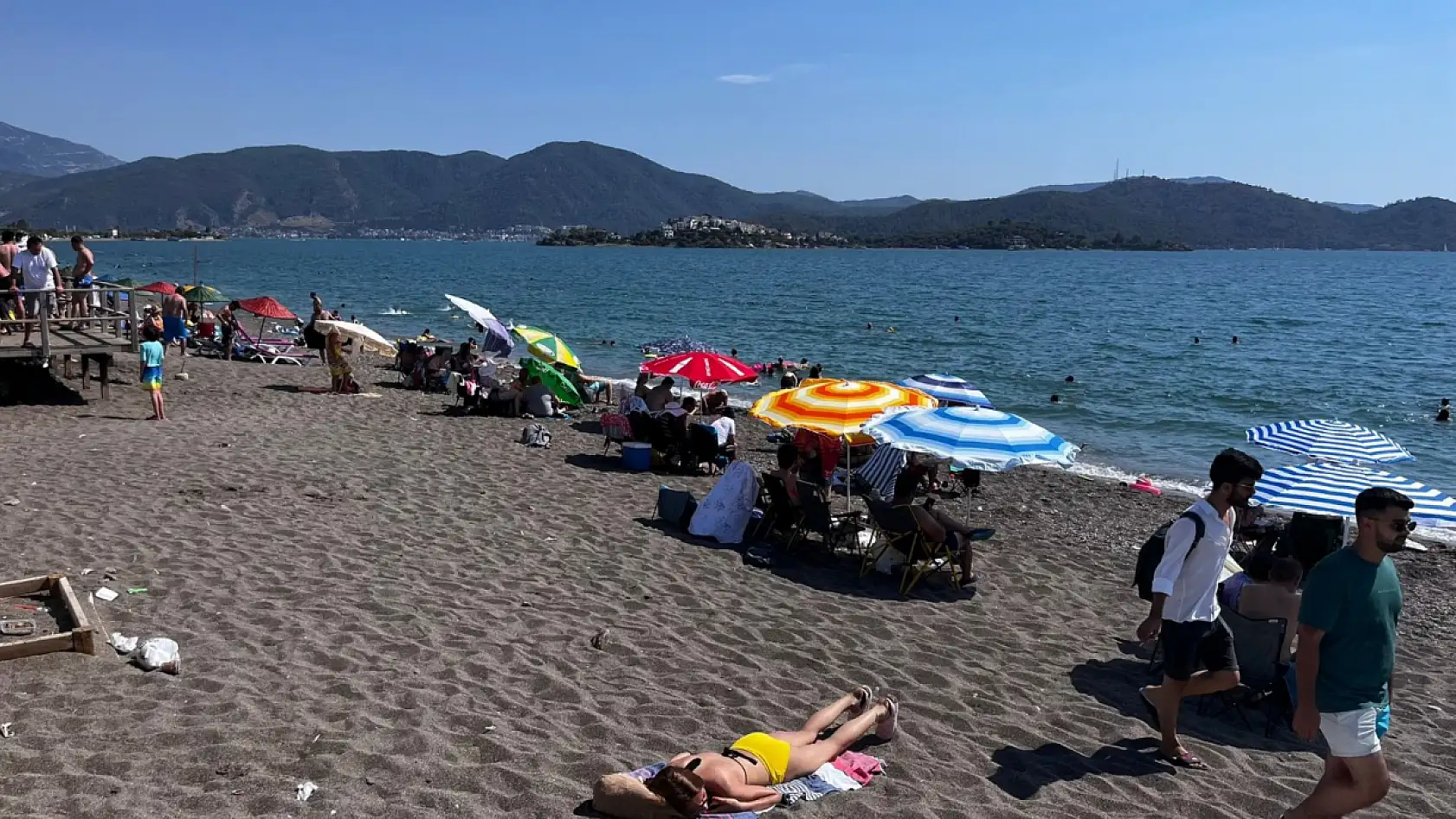 Fethiye'de Sıcak Hava İlçe Merkezini Boşalttı, Sahillerde Yoğunluk Yaşandı