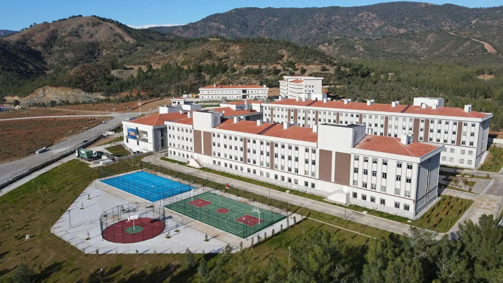 Muğla'da Spor Altyapısına 4 Milyar TL'lik Yatırım