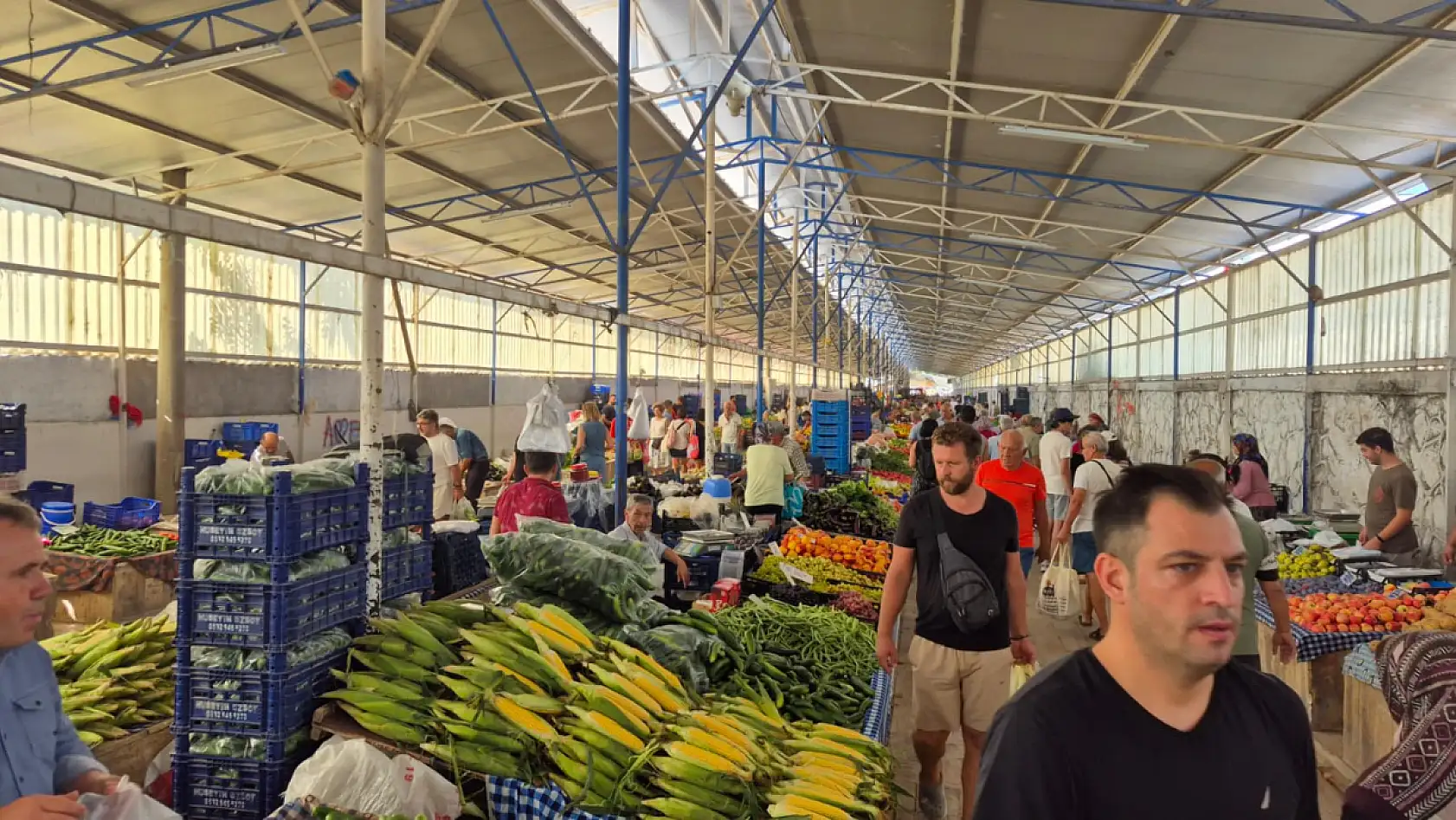 Fethiye Salı Pazarı'nda Fiyat Tartışması