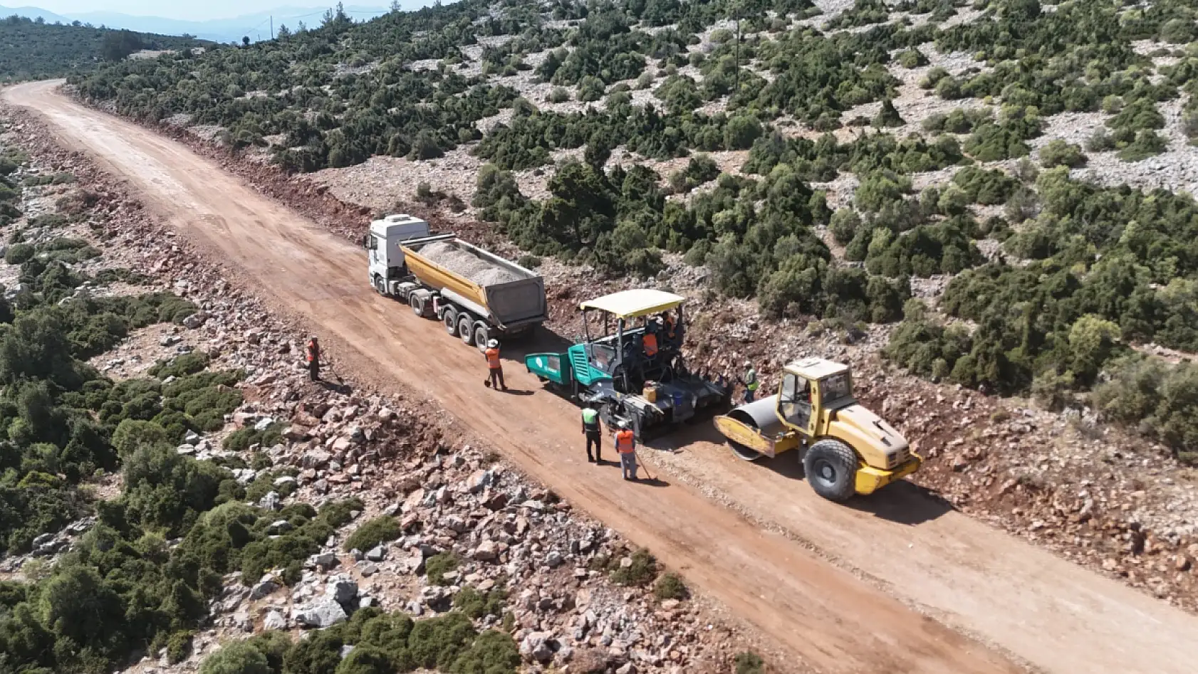 Büyükşehir'den Menteşe Kırsalına 36,5 Milyon TL'lik Yol Yatırımı