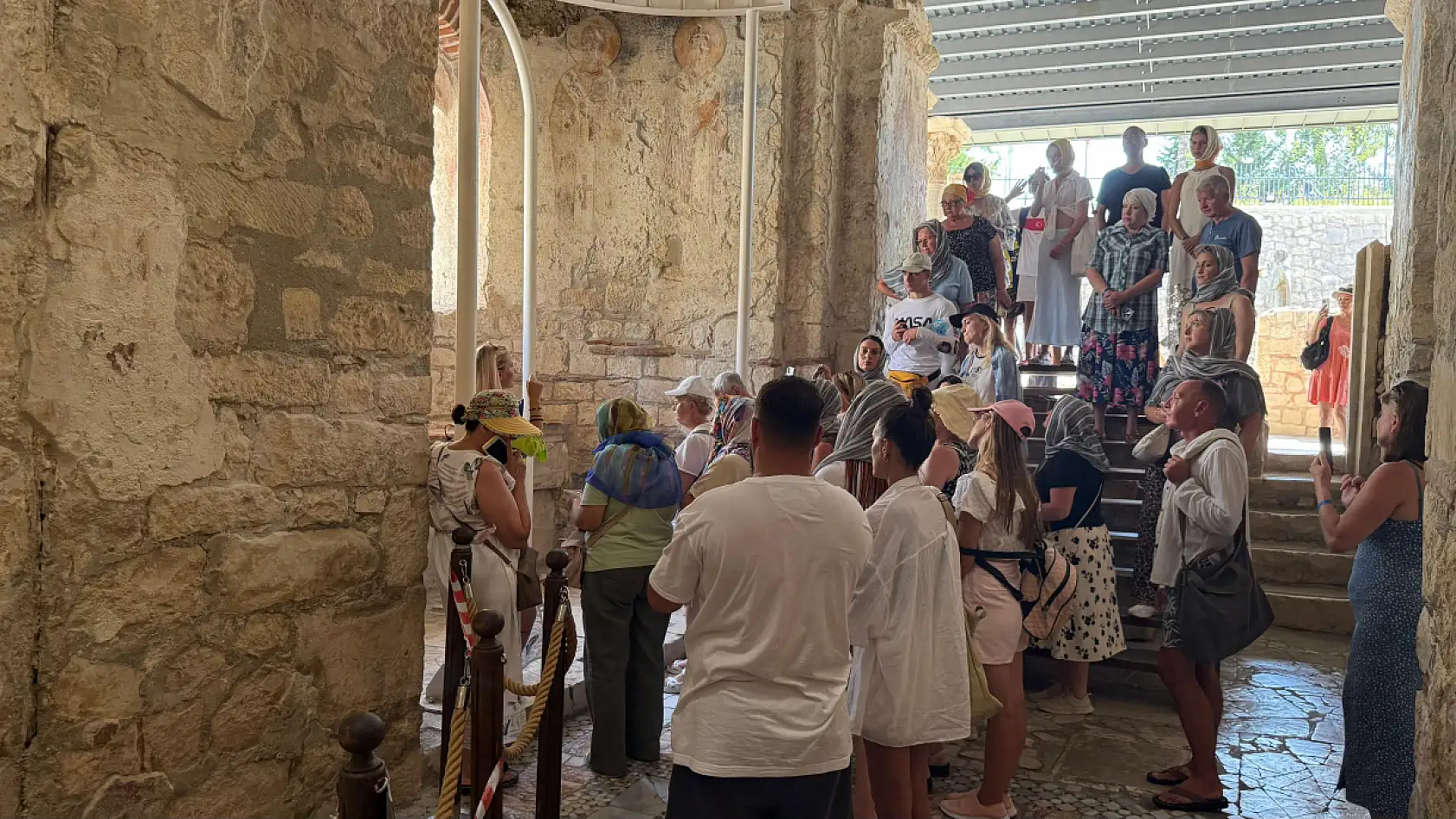 Antalya Demre'deki Aziz Nikolaos Kilisesi Turist Akınına Uğruyor