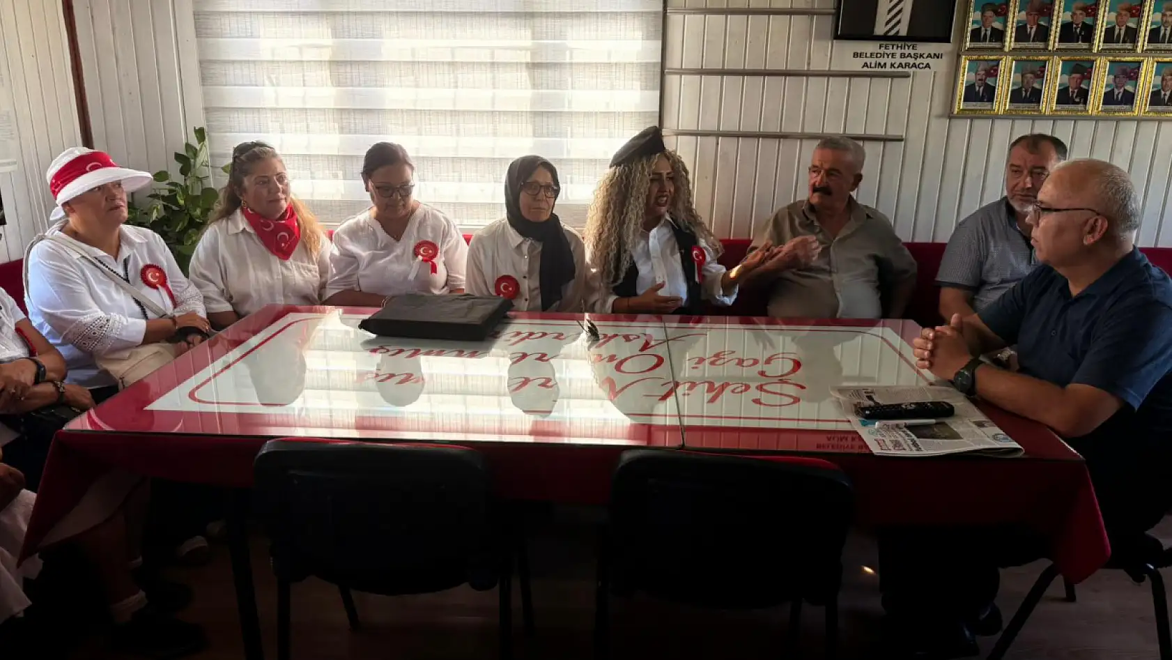 Fethiyeli Kadın Efeler' den Gaziler Derneği'ne Ziyaret