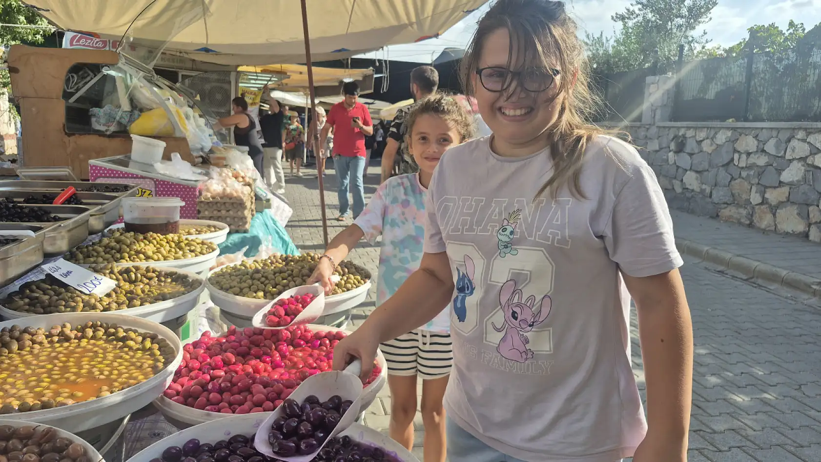 Fethiye Pazar Pazarı'nda Zeytin Çeşitleri Yoğun İlgi Görüyor