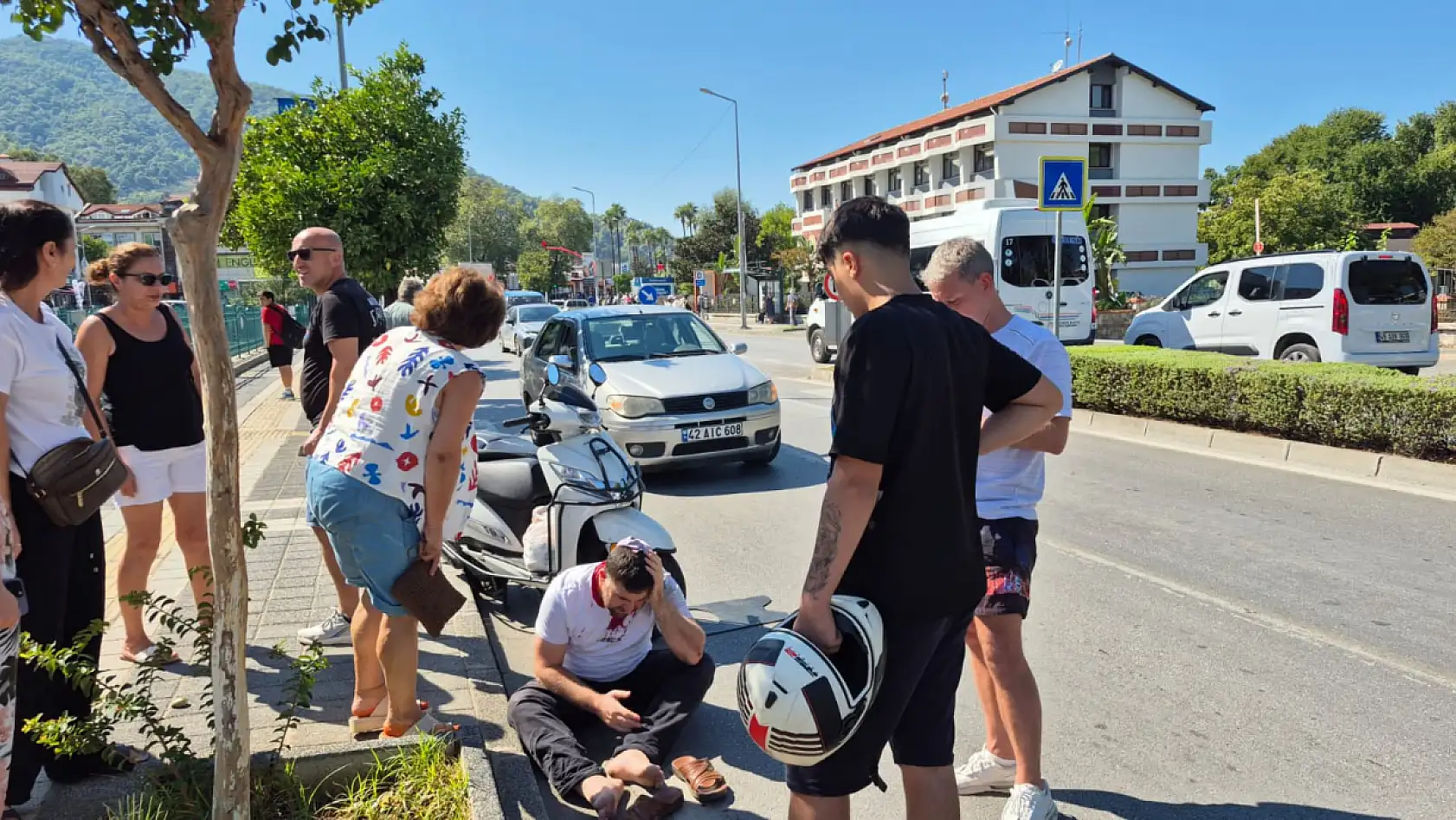 Fethiye'de İki Motosikletin Karıştığı Kazada Sürücü Yaralandı