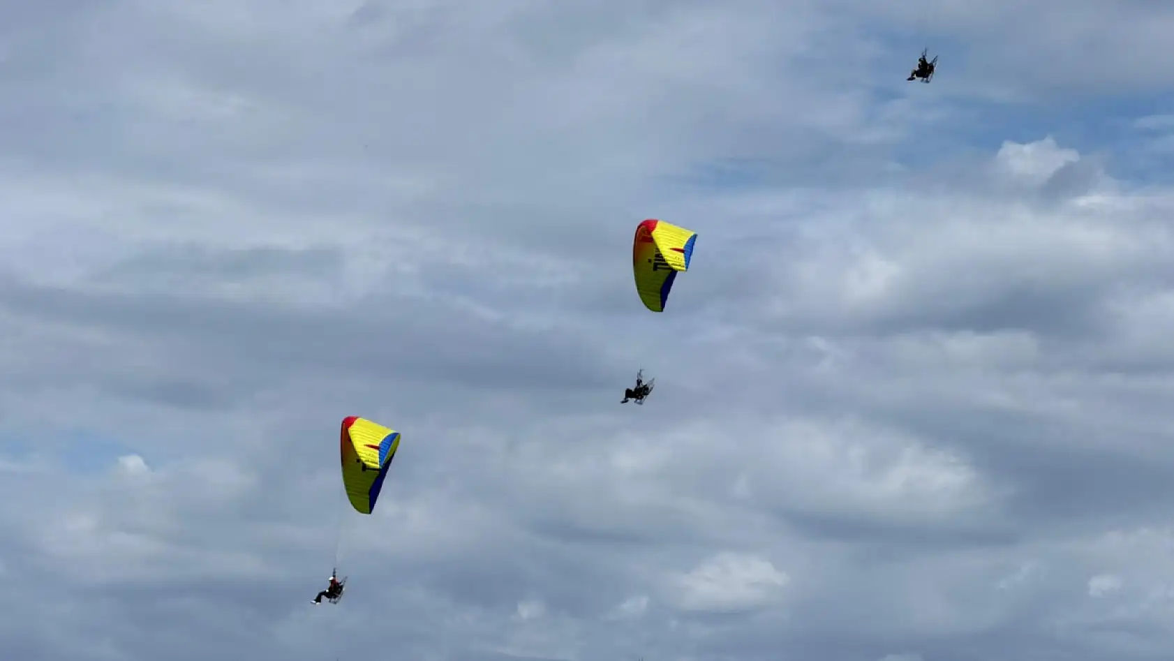 Fethiye Hava Oyunları Festivali Başlıyor! Paramotorlar Gökyüzünde Deneme Uçuşu Yaptı