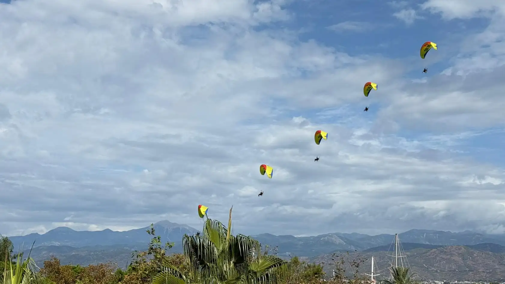 Fethiye Hava Oyunları Festivali Başlıyor! Paramotorlar Gökyüzünde Deneme Uçuşu Yaptı