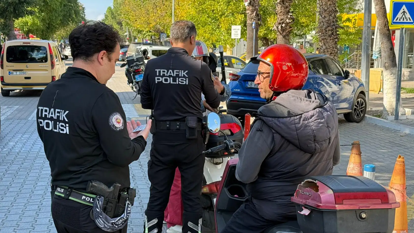 Fethiye'de trafik ekiplerinden motosiklet sürücülerine yönelik denetim