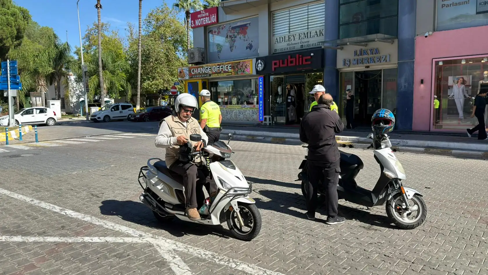 Fethiye'de Trafik Ekiplerinden Motosiklet Sürücülerine Sıkı Denetim