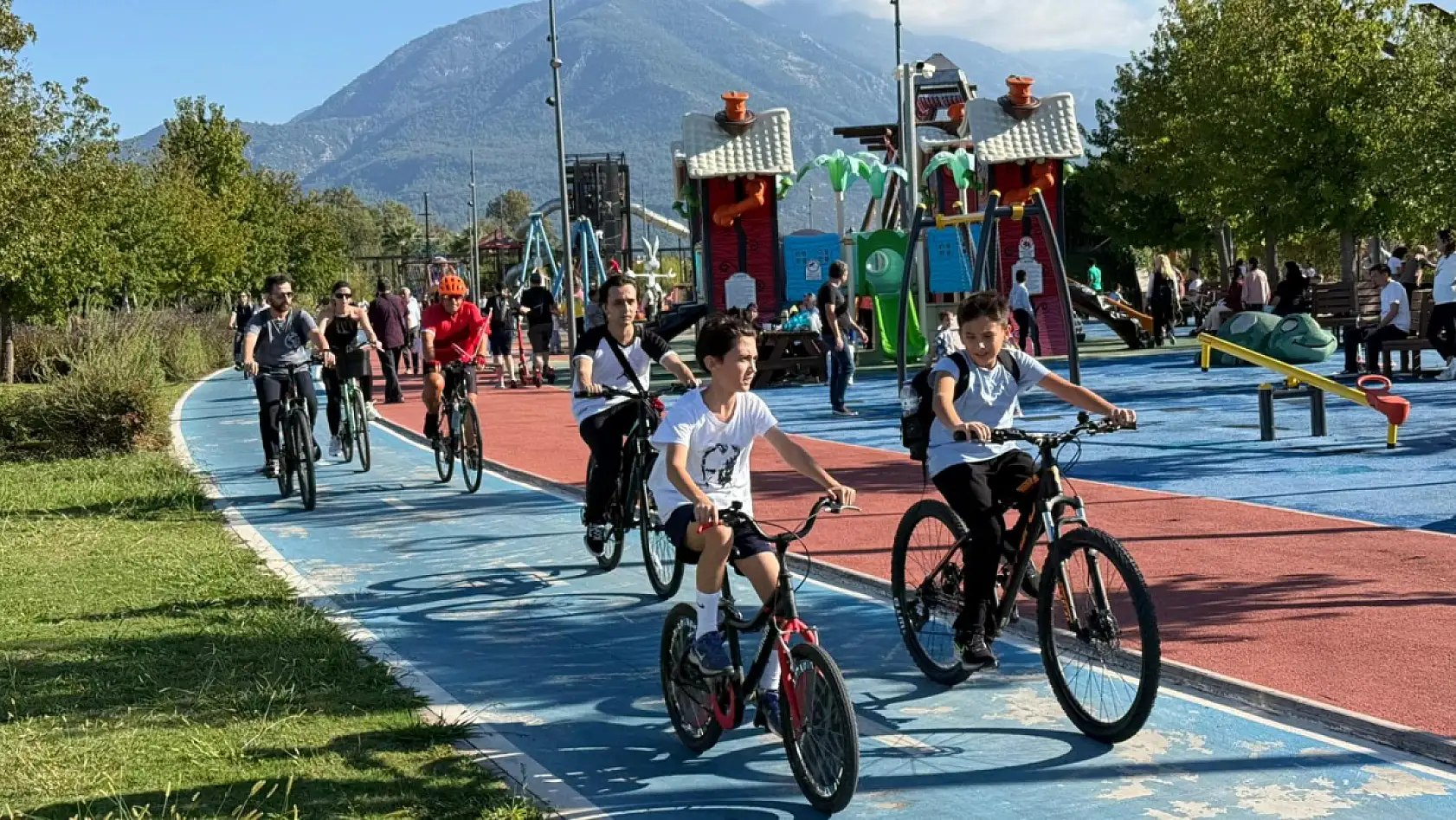 Fethiye'de Pedallar Cumhuriyet İçin Çevrildi