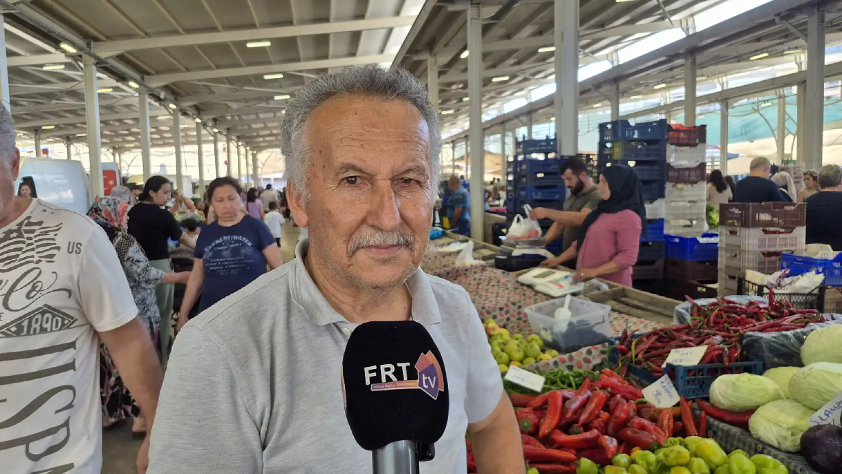 Fethiye Cumartesi Pazarı'nda Akşam Saatlerinde de Hareket Devam Ediyor