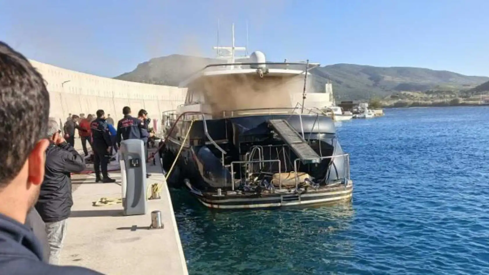 Datça Marinada motoryat yangını paniğe neden oldu