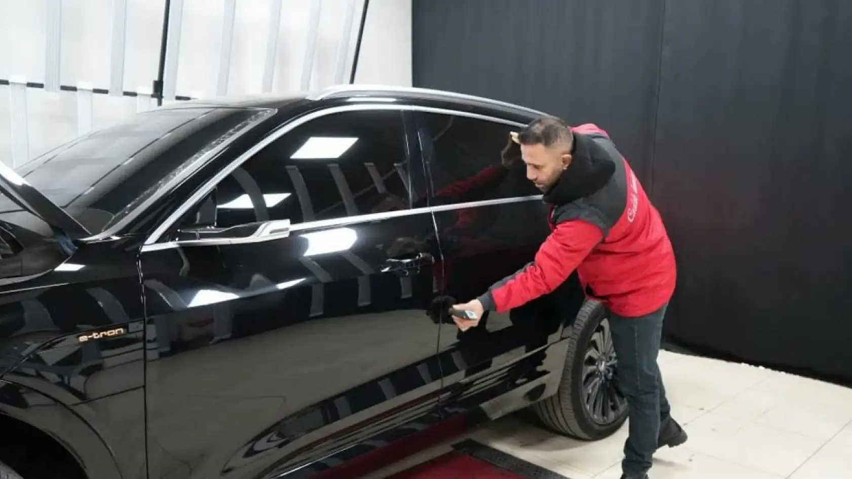 Araç satışında 'sazan sarmalı' oyununu eksperin dikkati bozdu