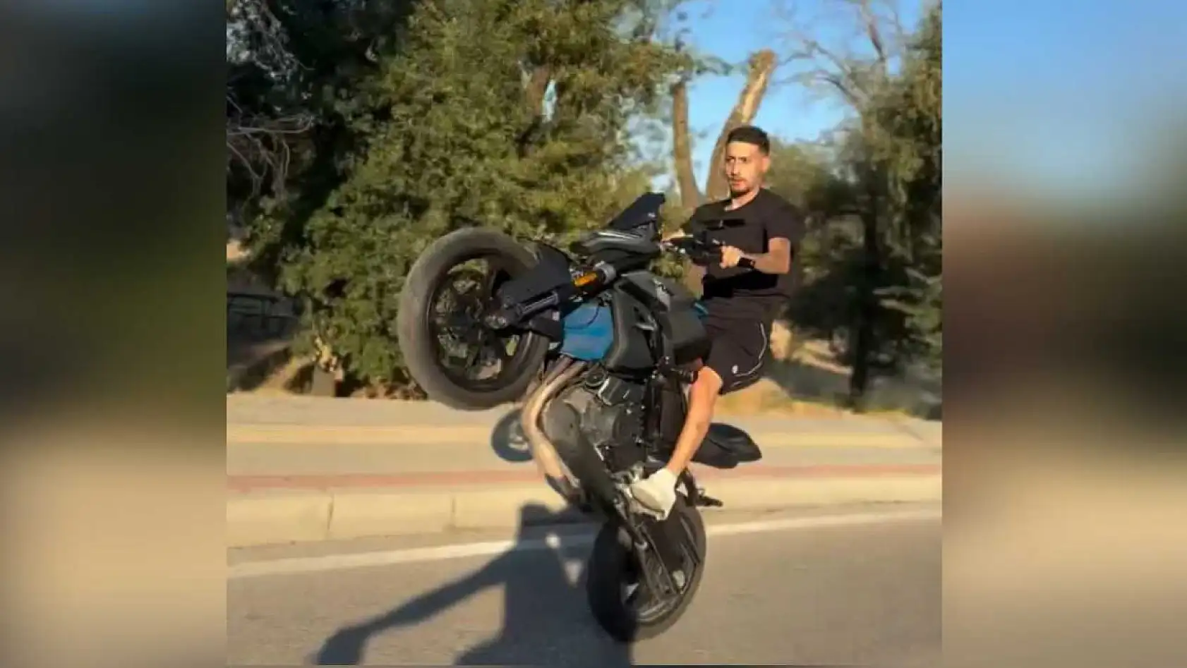 'Sadece ölüler görür' mesajına 'Polis de görür' deyip gözaltına aldılar