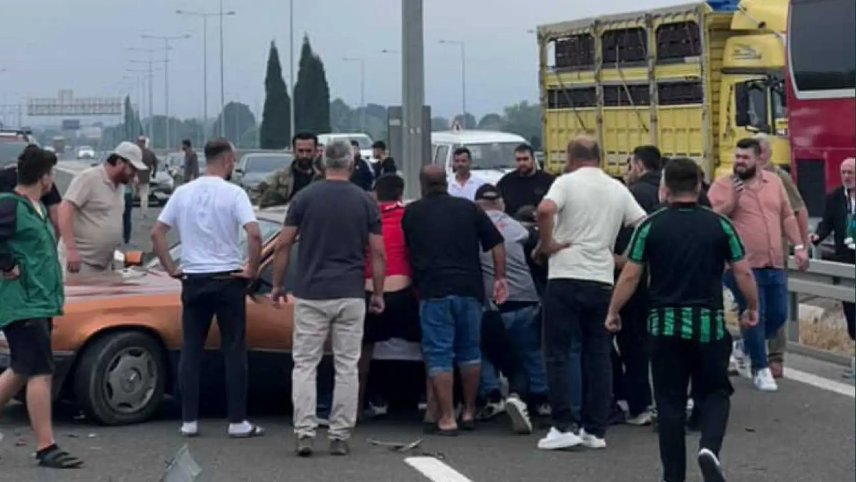 Otoyolda aracın hurdaya döndüğü kazada acı haber: Karı koca hastanede vefat etti