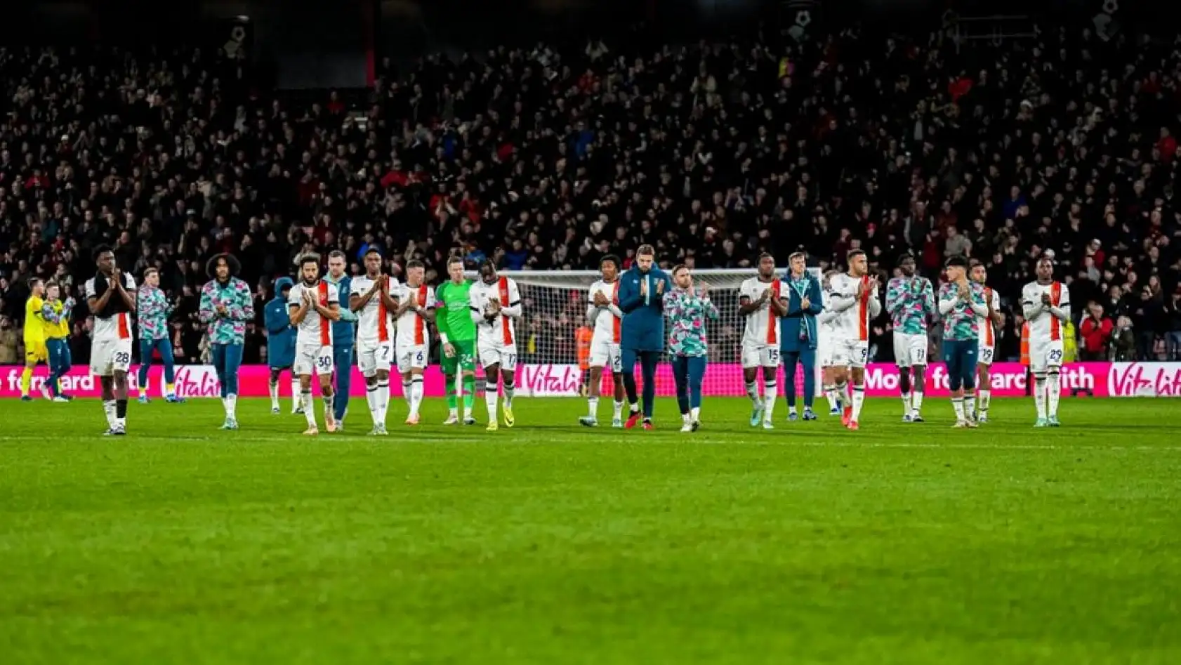 Kritik maçta futbolcu kalp krizi geçirdi, yaşam mücadelesi veriyor!