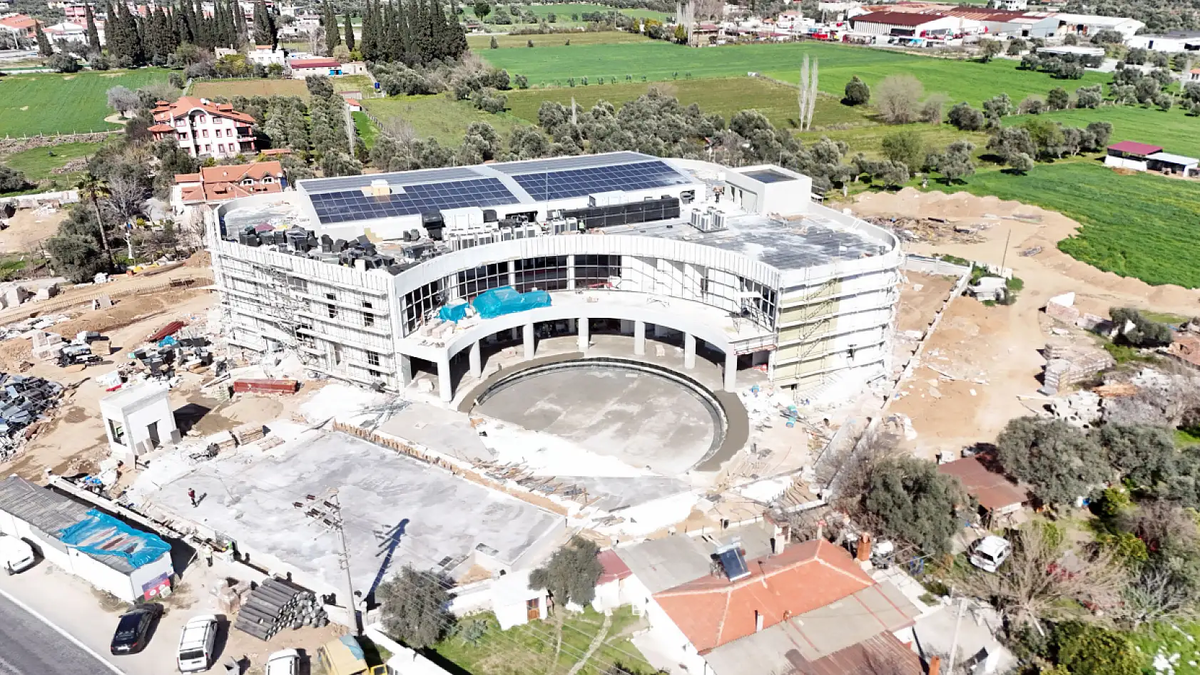 Milas'ın Yeni Kültür ve Sanat Merkezinde Çalışmalar Devam Ediyor