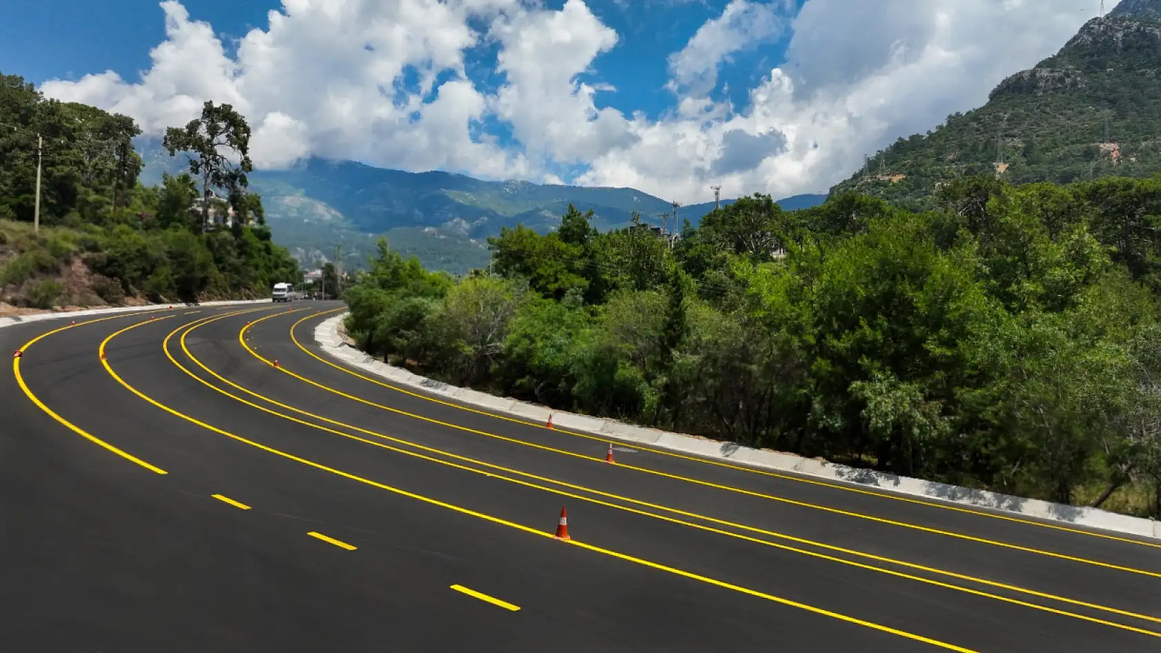 Taşyaka–Ölüdeniz Yol Projesi'nin İkinci Etabı Tamamlandı