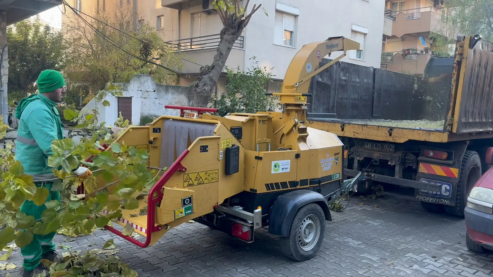 Milas Belediyesi dal öğütme makinesini hizmete sundu