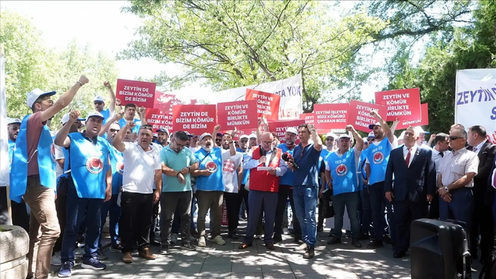 Muğlalı işçilerden TBMM önünde enerji ve maden düzenlemesine ilişkin açıklama