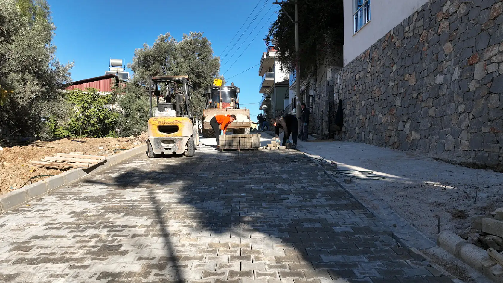Patlangıç Mahallesi Topçular Mevkii'nde Yol ve Altyapı Çalışmaları Sona Yaklaşıyor