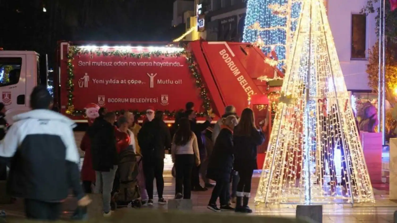 Bodrum meydanının ışıltısı fotoğraf karelerine yansıdı