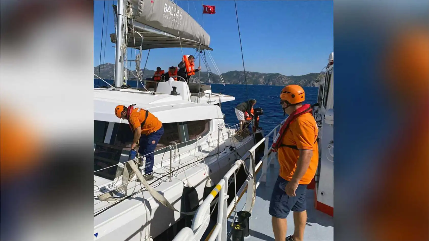Fethiye'de su alan teknedeki suyun KIYEM ekiplerince tahliyesi yapıldı