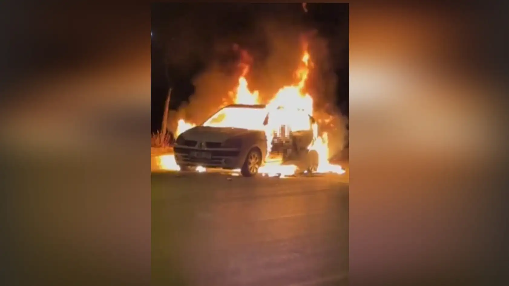 Alevler içinde kalan araçta hayatını kaybeden adamın kendini yaktığı ortaya çıktı