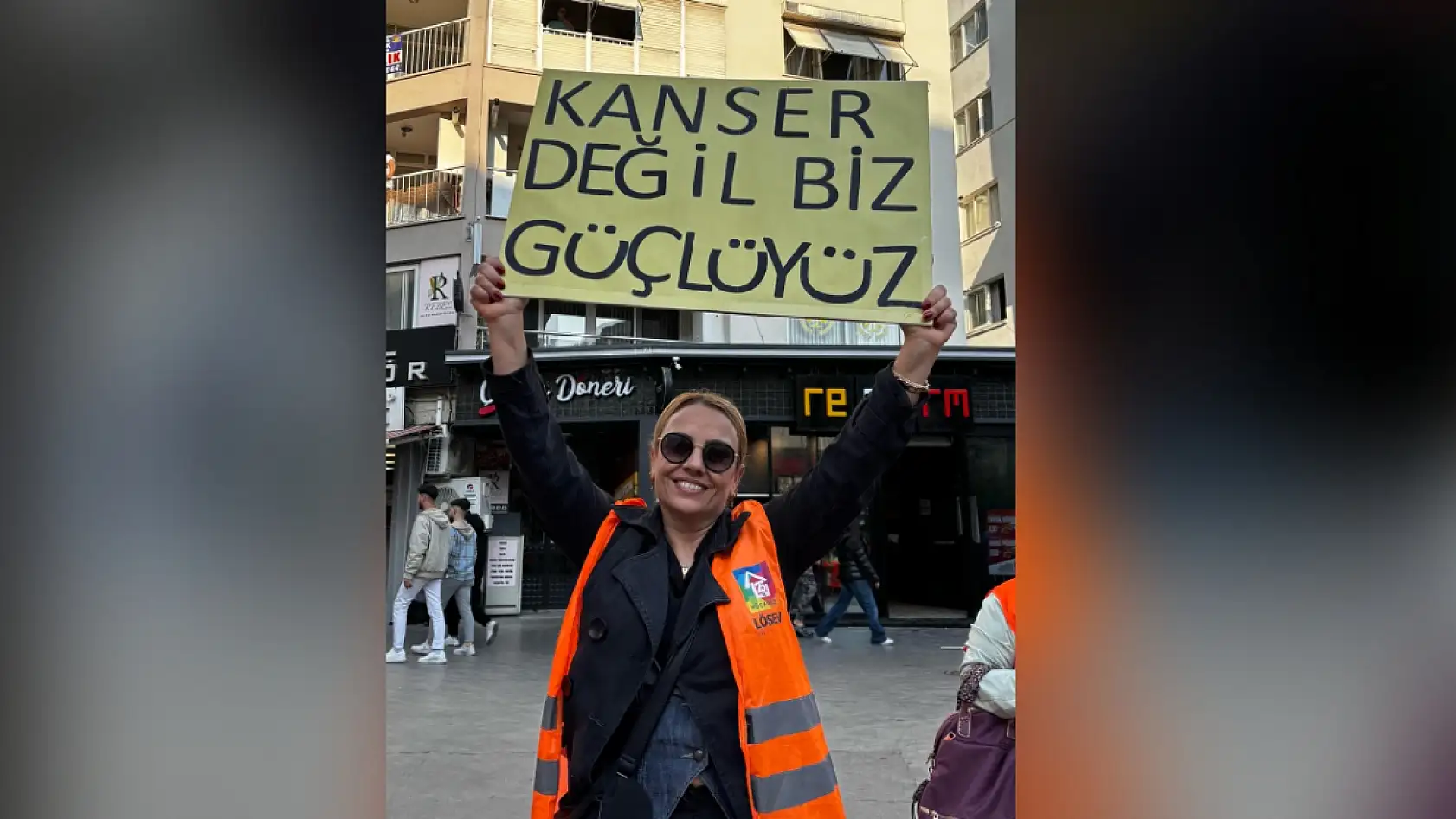 LÖSEV'den kanserle mücadeleye dikkat çeken eş zamanlı etkinlikler