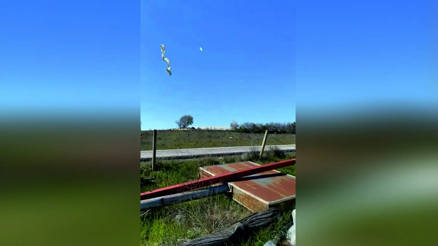 Antalya'da aniden ortaya çıkan hortum seraları vurdu