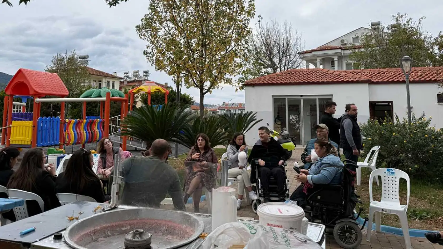 Fethiye'de Dünya Engelliler Günü etkinliği renkli geçti