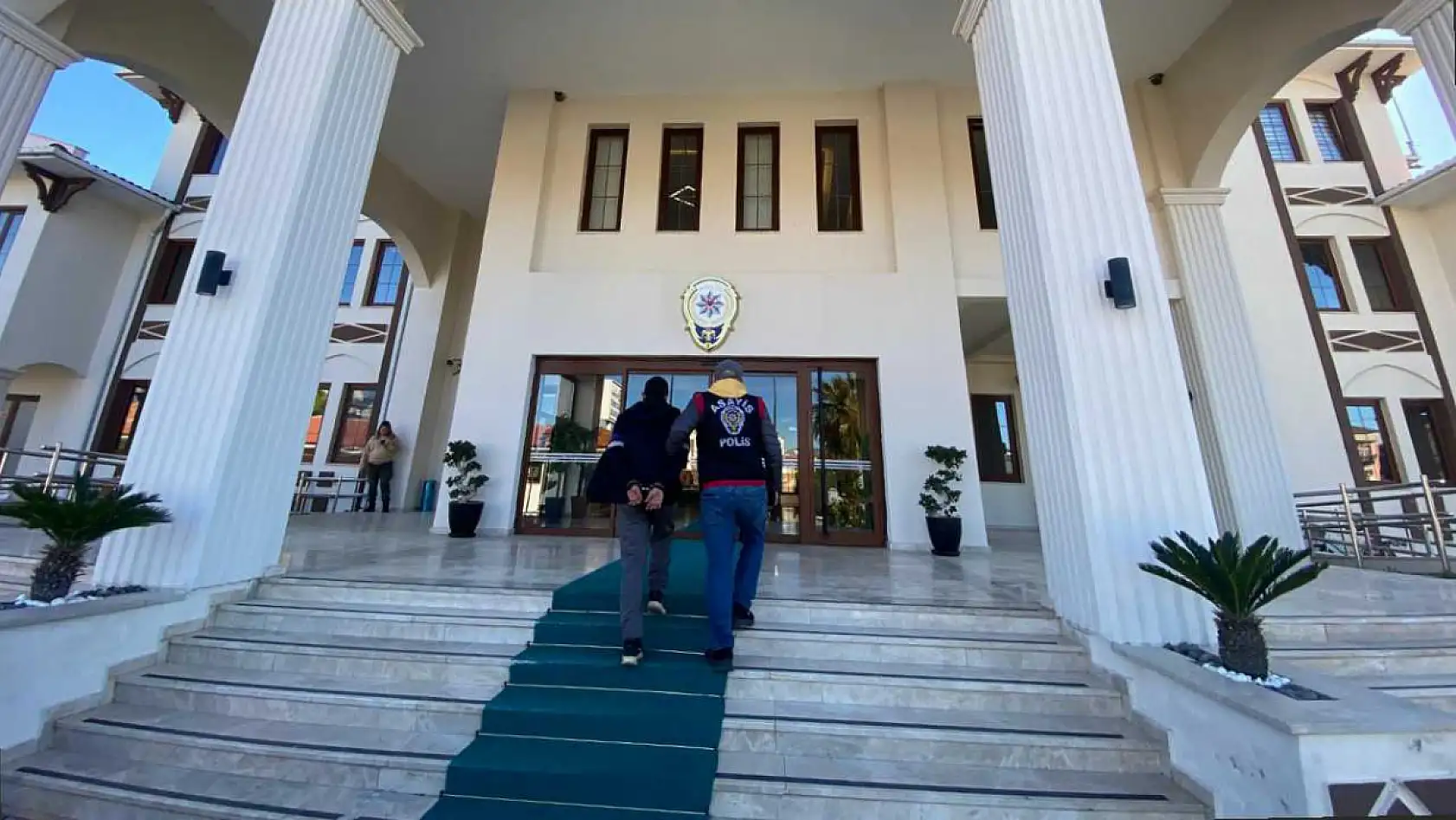 Muğla'da aranan şahıslara geçit yok: 9 tutuklama