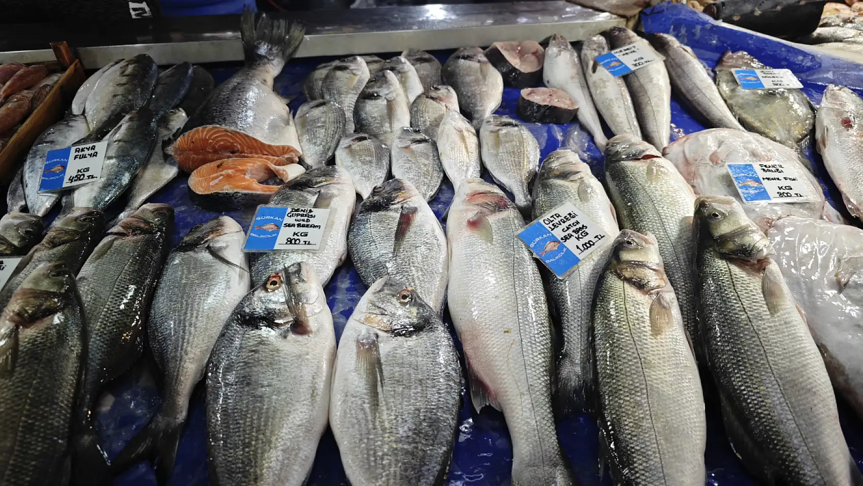 Fethiye Balık Pazarında Esnaf Kara, 'Hayat Pahalı, Ama Ayaktayız'